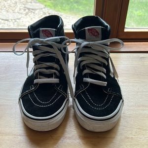 Vans Sk8-Hi Velvet Black Red Detail